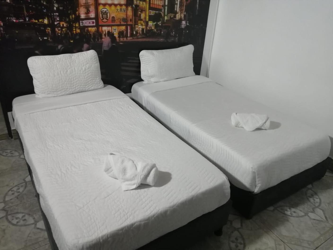 AW Hotel Urban 80 Medellin Bagian luar foto
