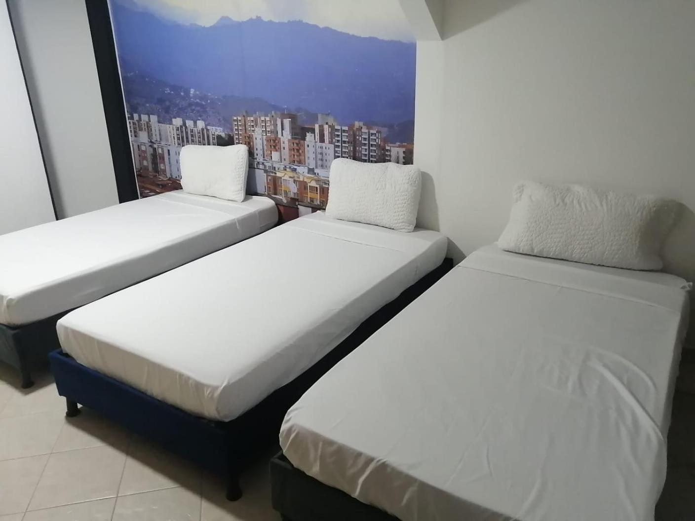 AW Hotel Urban 80 Medellin Bagian luar foto