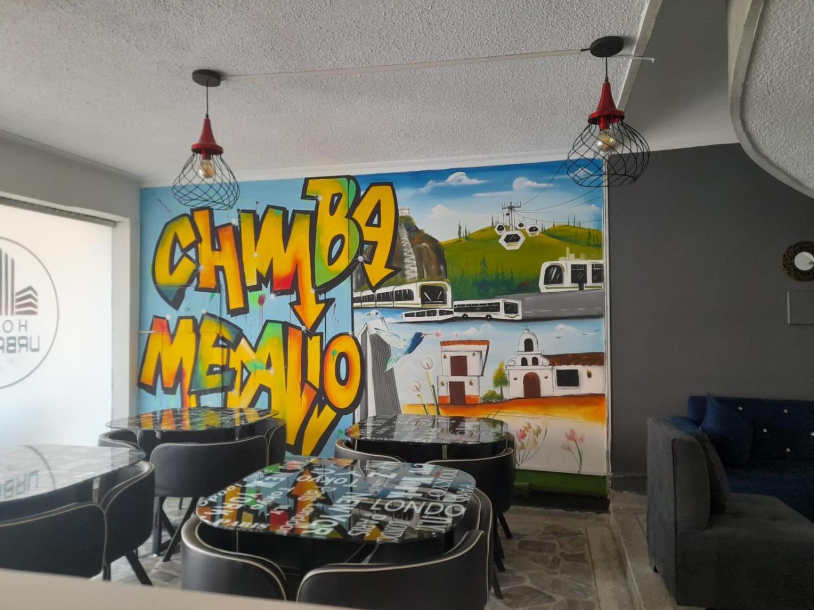 AW Hotel Urban 80 Medellin Bagian luar foto